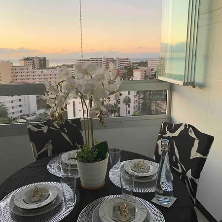 Private Roof Terrace With Sea Views Apartment *