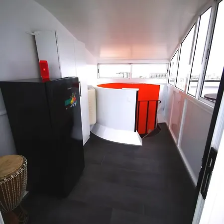 Private Roof Terrace With Sea Views Apartment *