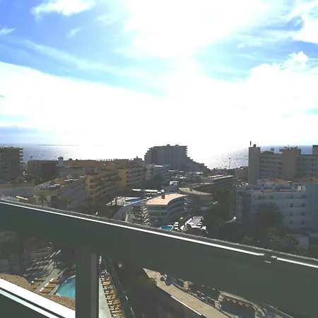 Private Roof Terrace With Sea Views *